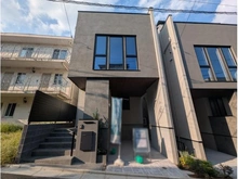 【東京都/文京区小日向】文京区小日向二丁目　A号棟 外観：全2区画（写真中央）