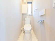 【東京都/世田谷区成城】世田谷区成城7丁目　中古戸建 トイレ：2階
