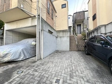 【東京都/目黒区下目黒】目黒区下目黒4丁目　中古戸建 駐車場