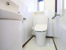 【東京都/目黒区下目黒】下目黒4丁目中古戸建 トイレ：二階