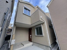 【東京都/板橋区東新町】板橋区東新町2丁目　新築戸建　C号棟 外観：全8棟 C号棟（中央）