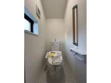 【東京都/板橋区東新町】板橋区東新町2丁目　新築戸建　E号棟 トイレ：2階