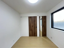 【東京都/板橋区東新町】板橋区東新町2丁目　新築戸建　E号棟 サービスルーム（納戸）：1階