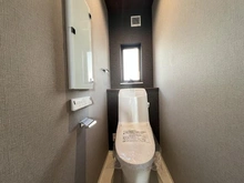 【東京都/板橋区西台】板橋区西台3丁目　中古戸建 トイレ：2階