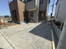 【埼玉県/川越市上野田町】川越市上野田町　2号棟 駐車スペース：お車2台分の駐車スペースがございます。（車種によります）