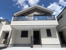【東京都/板橋区成増】板橋区成増4丁目　新築戸建2号棟 外観：全3棟：中央