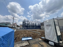 【東京都/練馬区田柄】練馬区田柄2丁目　新築戸建3号棟 現地（建築前）：全3棟現場（該当土地は画像右奥となります。）
