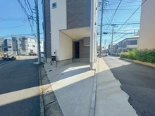 【神奈川県/川崎市中原区宮内】川崎市中原区宮内一丁目 戸建 外観：車庫スペースございます。