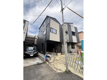 【神奈川県/川崎市中原区小杉陣屋町】川崎市中原区小杉陣屋町二丁目新築戸建2号棟 建築中の外観：全2棟
左側の建物