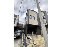 【神奈川県/川崎市中原区小杉陣屋町】川崎市中原区小杉陣屋町二丁目新築戸建2号棟 建築中の外観：全2棟
左側の建物