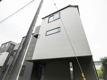 【神奈川県/川崎市高津区明津】GRACE WOOD CONFINE 明津　E号棟 建築中の外観：全10棟／西側一番奥
