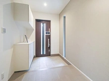 【神奈川県/川崎市宮前区南平台】川崎市宮前区南平台新築戸建3号棟 玄関