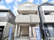 【神奈川県/横浜市鶴見区上末吉】横浜市鶴見区上末吉5丁目　中古戸建 外観：写真中央