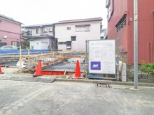 【神奈川県/川崎市中原区上平間】新築戸建　上平間1700番　A号棟 建築中の外観：全2棟（A号棟：右側）