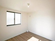 【神奈川県/川崎市中原区新城】川崎市中原区新城5丁目新築戸建　3号棟 洋室：6.0帖