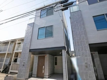 【神奈川県/川崎市中原区新城】川崎市中原区新城5丁目新築戸建　3号棟 外観：全3棟　写真中央