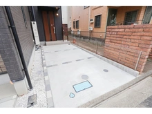 【神奈川県/川崎市中原区小杉陣屋町】中原区小杉陣屋町二丁目　新築戸建3号棟 アプローチ