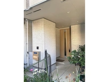 【神奈川県/川崎市中原区上小田中】川崎市中原区上小田中一丁目　戸建て 玄関