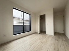 【東京都/小平市上水新町】小平市上水新町2期　新築戸建 洋室：約6.5帖の洋室のウォークインクローゼット解放時