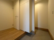 【東京都/国分寺市西町】国分寺市西町8期　新築戸建2号棟 玄関