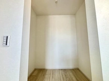 【東京都/国分寺市西町】国分寺市西町8期　新築戸建1号棟 収納：約8.2帖の洋室のウォークインクローゼット