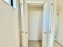 【東京都/国分寺市西町】国分寺市西町8期　新築戸建1号棟 収納：約5.0帖の洋室の収納