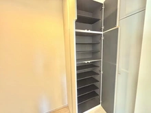 【東京都/国分寺市西町】国分寺市西町8期　新築戸建1号棟 玄関：玄関収納