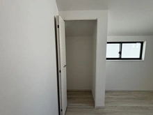 【東京都/国立市中】国立市中3丁目新築戸建 2号棟 収納：約4.8帖の洋室にある収納