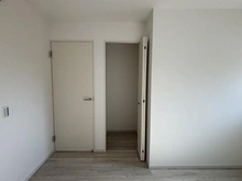 【東京都/国立市中】国立市中3丁目新築戸建 2号棟 収納：約5.5帖の洋室にある収納