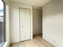 【東京都/三鷹市井口】三鷹市井口4丁目　新築戸建 洋室：約4.9帖