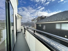 【東京都/小平市小川町】小平市小川町1丁目　新築戸建 バルコニー