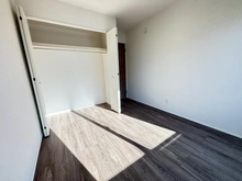 【東京都/国立市西】国立市西2丁目新築戸建 1号棟 洋室：約5.2帖の洋室のクローゼット開放時