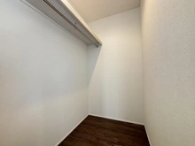 【東京都/国立市西】国立市西2丁目新築戸建 1号棟 収納：約7.5帖の洋室のウォークインクローゼット