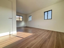 【東京都/八王子市兵衛】八王子市兵衛2丁目（3号棟）　新築戸建 洋室：約5.9帖と約4.5帖の洋室