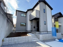 【東京都/八王子市兵衛】八王子市兵衛2丁目（4号棟）　新築戸建 外観：全4棟
写真中央（2号棟）