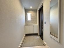 【東京都/八王子市兵衛】八王子市兵衛2丁目（4号棟）　新築戸建 玄関