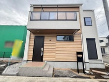 【東京都/国分寺市北町】国分寺市北町2丁目（1号棟）　新築戸建 外観：全7棟現場
写真中央（1号棟）