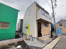 【東京都/国分寺市北町】国分寺市北町2丁目（1号棟）　新築戸建 外観：全7棟現場
写真中央（1号棟）