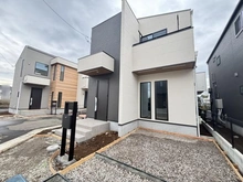 【東京都/国分寺市北町】国分寺市北町2丁目（5号棟）　新築戸建 外観：全7棟現場
写真中央（5号棟）