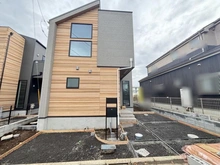 【東京都/国分寺市北町】国分寺市北町2丁目（7号棟）　新築戸建 外観：全7棟現場
写真中央（7号棟）