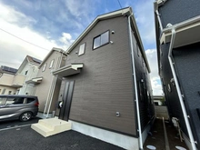 【東京都/国分寺市東戸倉】国分寺市東戸倉1丁目新築戸建 2号棟 外観：全3区画 中央