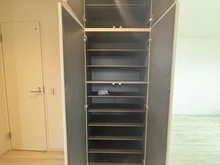 【東京都/小金井市緑町】小金井市緑町3丁目（1号棟）　新築戸建 収納：玄関入ってすぐ目の前の収納