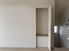 【東京都/小金井市緑町】小金井市緑町3丁目（1号棟）　新築戸建 備蓄倉庫：キッチン横