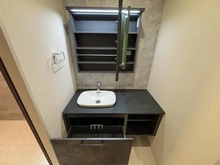 【東京都/小平市小川町】小平市小川町1丁目（1号棟）　新築戸建 収納：洗面所部分
