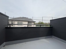 【東京都/小平市小川町】小平市小川町1丁目（1号棟）　新築戸建 バルコニー：約8帖の洋室部分