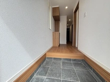 【東京都/国立市青柳】国立市青柳1丁目（1号棟）　新築戸建 玄関