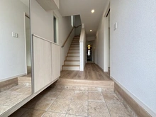 【東京都/国立市青柳】国立市青柳1丁目（2号棟）　新築戸建 玄関