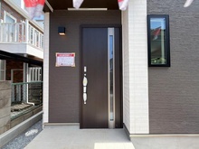 【東京都/小平市小川西町】小平市小川西町5丁目新築戸建 玄関