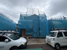 【東京都/国分寺市北町】国分寺市北町5丁目新築戸建（F棟） 建築中の外観：全13棟／F棟　写真中央