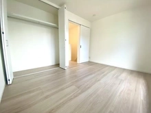 【兵庫県/神戸市東灘区青木】兵庫県神戸市東灘区青木5丁目新築戸建て 洋室